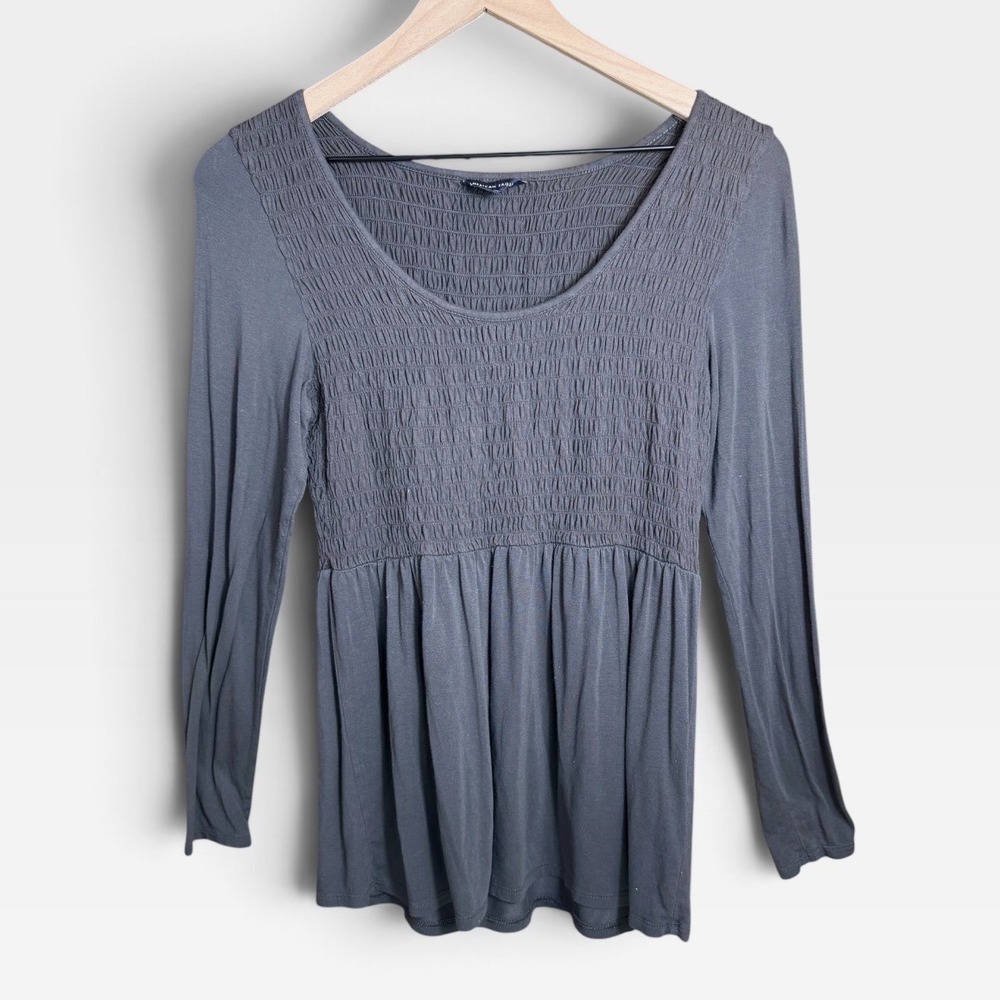American Eagle Gray Smocked Peplum Top Women Small Long Sleeve Boho Babydoll